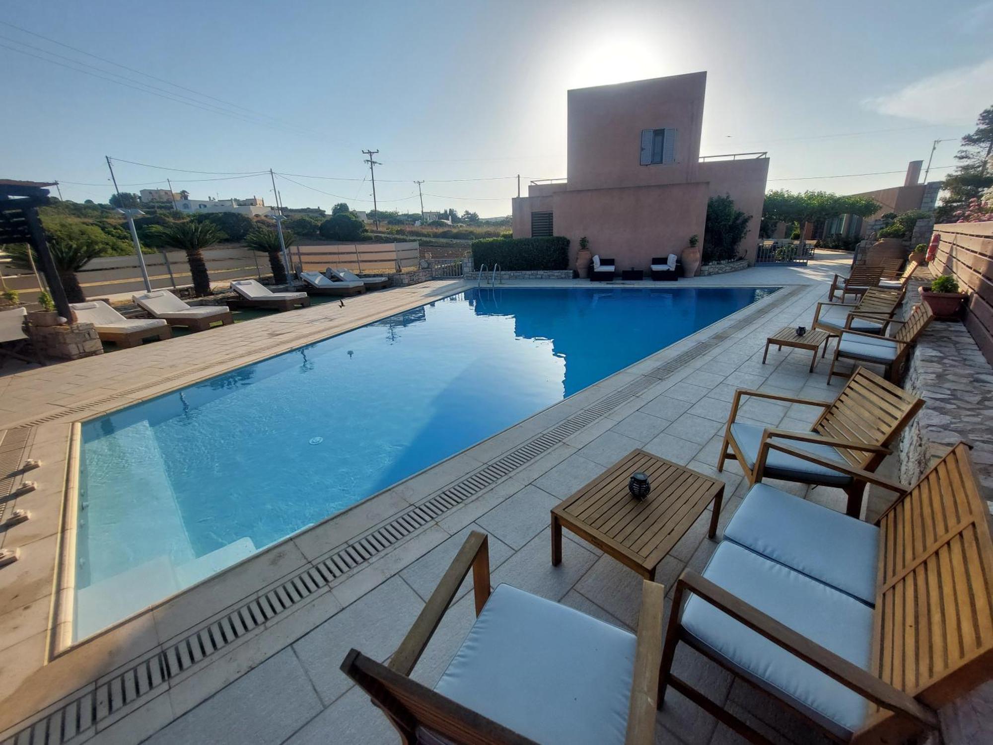 Petradi Aparthotel Livadi  Bagian luar foto