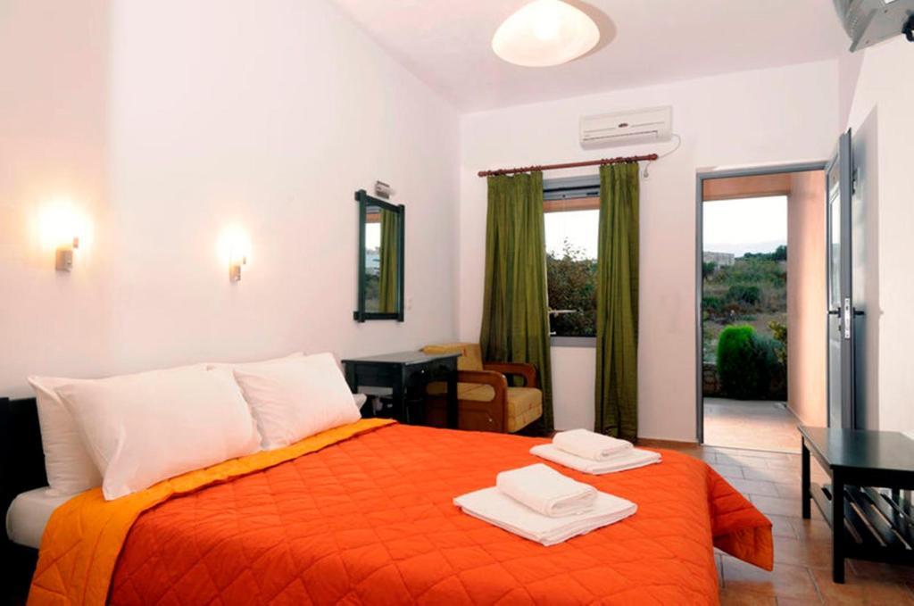 Petradi Aparthotel Livadi  Ruang foto