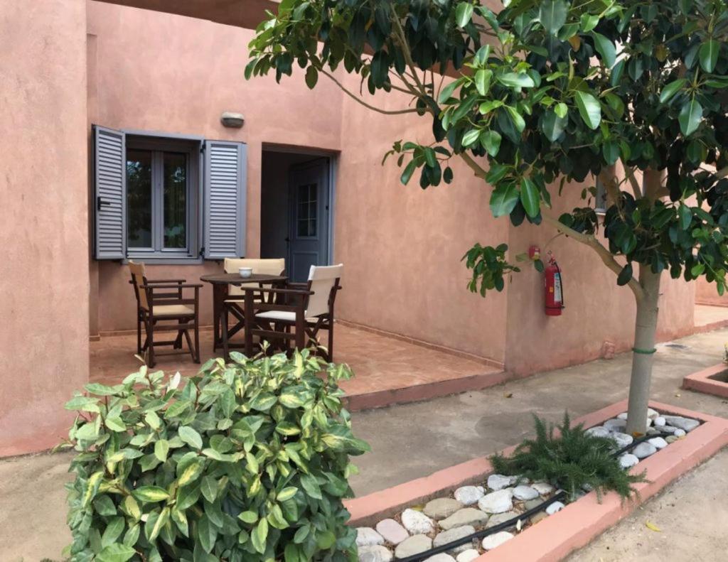 Petradi Aparthotel Livadi  Bagian luar foto