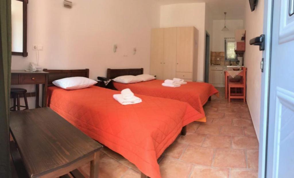 Petradi Aparthotel Livadi  Bagian luar foto
