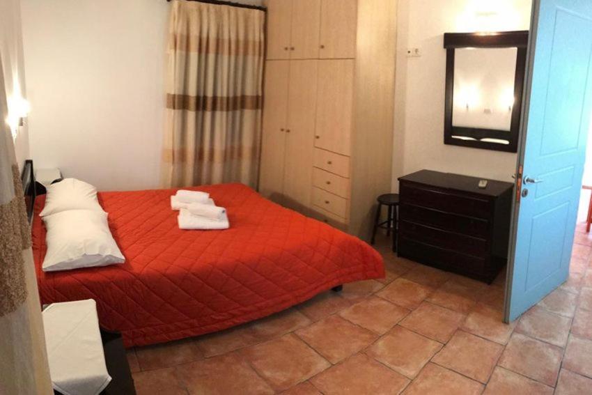 Petradi Aparthotel Livadi  Bagian luar foto