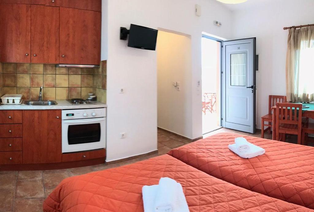 Petradi Aparthotel Livadi  Bagian luar foto